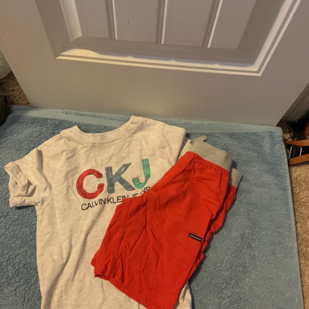 Matching set, great condition. Like new 😌
